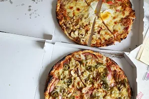 Bains Pizza image