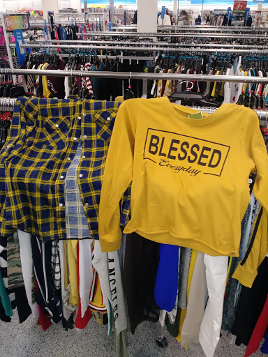 Clothing Store «Ross Dress for Less», reviews and photos, 151 N McDowell Blvd, Petaluma, CA 94954, USA