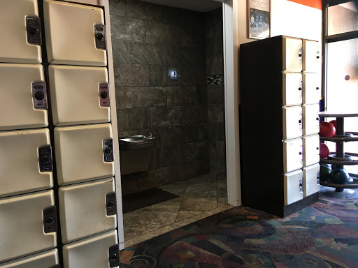 Bowling Alley «Brandon Crossroads Bowl», reviews and photos, 609 Crater Ln, Tampa, FL 33619, USA