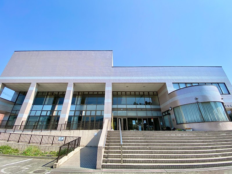 横瀬町立図書館