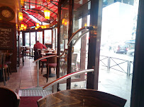 Atmosphère du Restaurant Brasserie la Roseraie à Paris - n°12