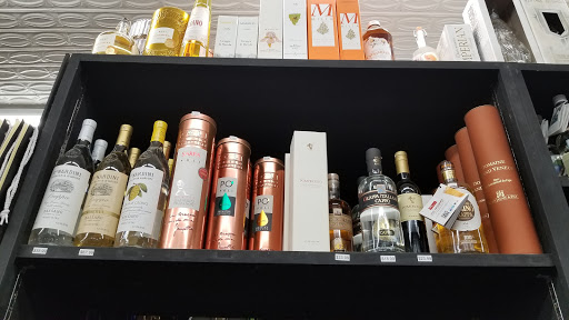Liquor Store «Potomac Wines & Spirits», reviews and photos, 3100 M St NW, Washington, DC 20007, USA