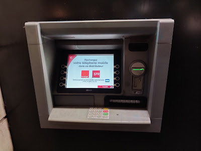 Caisse Epargne Distributeur automatique de billets à Grenoble