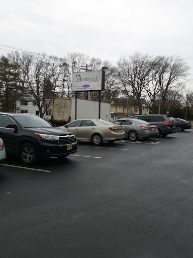 Grocery Store «Farm Fresh», reviews and photos, 357 Squankum Rd, Lakewood, NJ 08701, USA