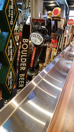 Bar & Grill «Mainstreet Bar & Grill Hopkins», reviews and photos, 814 Mainstreet, Hopkins, MN 55343, USA