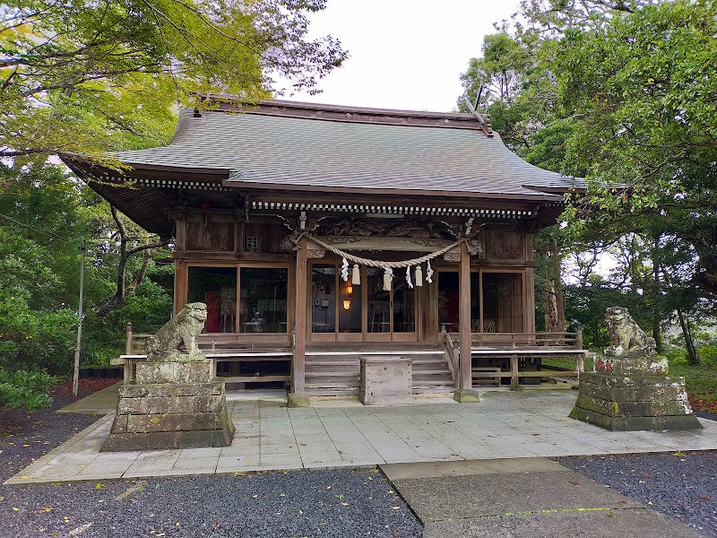 遠見岬(とみさき)神社