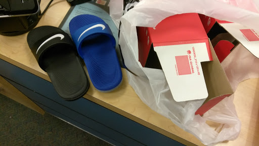 Shoe Store «Shoe Carnival», reviews and photos, 4648 S Cooper St, Arlington, TX 76017, USA