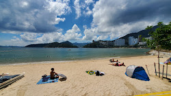 Middle Bay Beach'in fotoğrafı uçurumlarla desteklenmiş