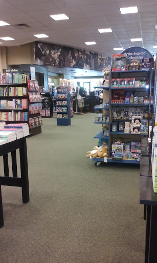 Book Store «Barnes & Noble Booksellers Hillside Village», reviews and photos, 305 Farm to Market Road 1382 #520, Cedar Hill, TX 75104, USA