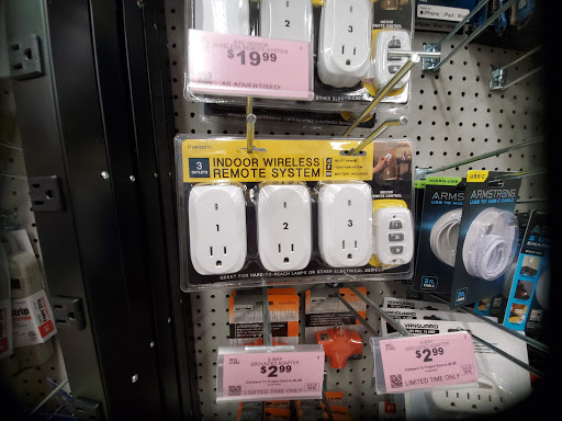 Hardware Store «Harbor Freight Tools», reviews and photos, 34600 Warren Rd, Westland, MI 48185, USA