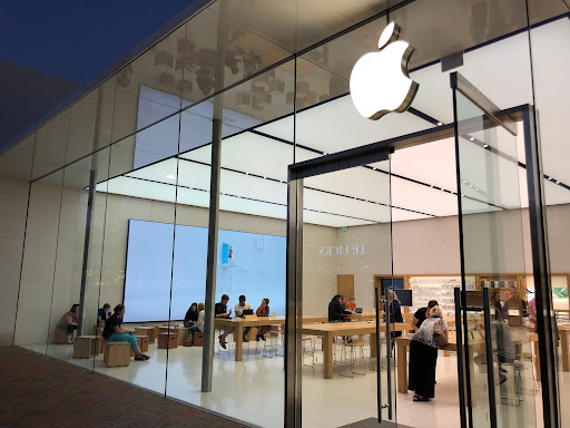 Computer Store «Apple MarketStreet», reviews and photos, 1220 Market St, Lynnfield, MA 01940, USA