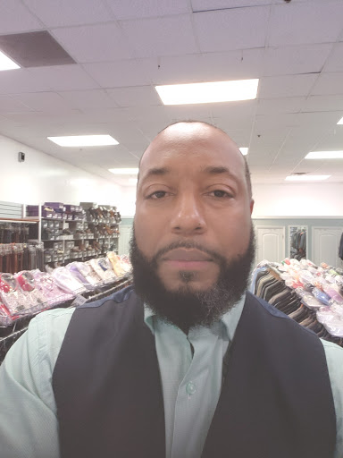 Barber Shop «Skillz Barber Shop New Summer hours», reviews and photos, 955 Fields Dr, Bowling Green, KY 42104, USA