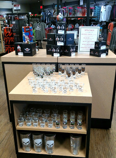 Motorcycle Dealer «Six Bends Harley-Davidson», reviews and photos, 9501 Thunder Rd, Fort Myers, FL 33913, USA