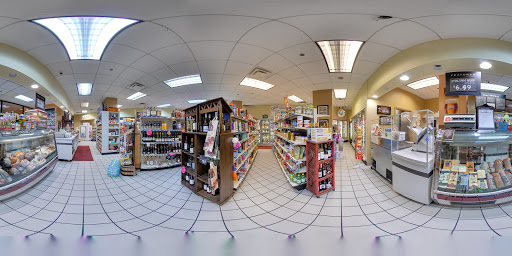 Liquor Store «The New York Market», reviews and photos, 693 W Waveland Ave, Chicago, IL 60613, USA