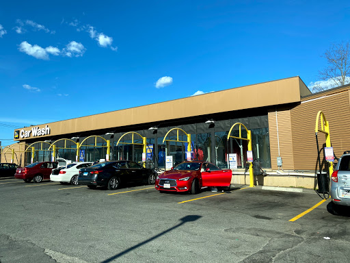 Golden Nozzle Car Wash en Springfield