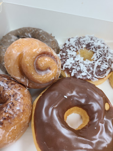 Donut Shop «Donut Choice», reviews and photos, 212 N Walnut Creek Dr, Mansfield, TX 76063, USA