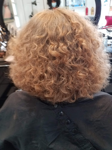 Beauty Salon «New Yorker Styling Salon», reviews and photos, 8813 Bridgeport Way SW # 305, Lakewood, WA 98499, USA