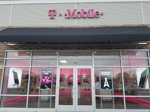 Cell Phone Store «T-Mobile», reviews and photos, 46320 Lexington Village Way #200, Lexington Park, MD 20653, USA