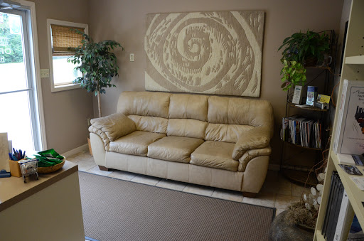 Auto Body Shop «M & G Body Shop», reviews and photos, 12018 Hamilton Ave, Cincinnati, OH 45231, USA