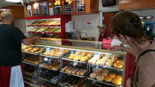 Donut Shop «Top Donut», reviews and photos, 700 Aiken St, Lowell, MA 01850, USA