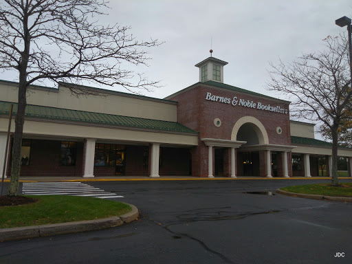 Book Store «Barnes & Noble», reviews and photos, 175 Glastonbury Blvd, Glastonbury, CT 06033, USA