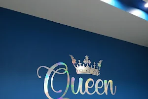 Studio Queen image