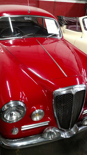 Used Car Dealer «Gullwing Motor Cars, Inc», reviews and photos, 24-30 46th St, Astoria, NY 11103, USA