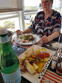 Plats et boissons du Restaurant de fruits de mer La Ferme Marine - L'assiette du port à Marseillan - n°20