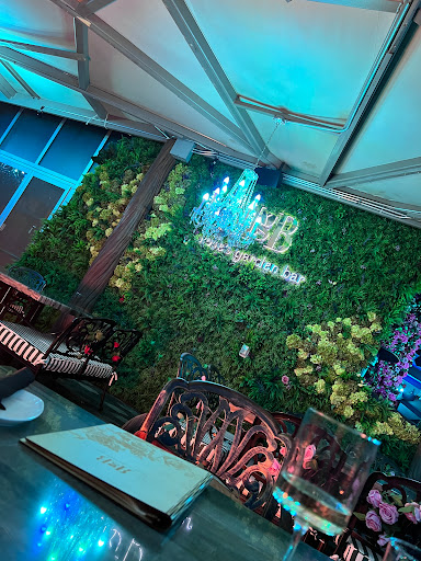 Roses Garden Bar image