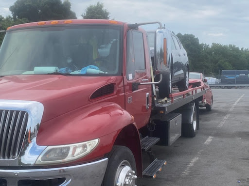 Tuna´s Towing- Towing services in Mint Hill- Servicio de Gruas en Carolina del Norte