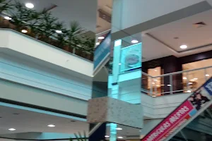 Orlando Plaza Shopping image