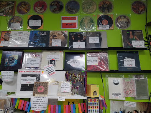 Record Store «Flipside Records», reviews and photos, 41 E 14 Mile Rd, Clawson, MI 48017, USA