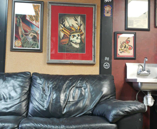 Tattoo Shop «Up In Arms Tattoos and Piercings», reviews and photos, 539 Carnot Rd, Moon, PA 15108, USA