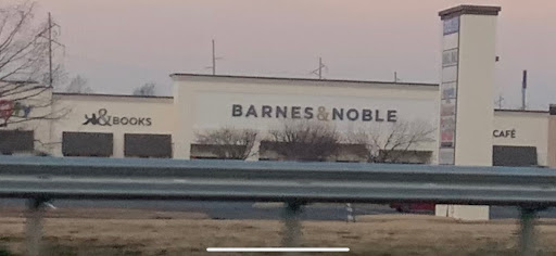 Book Store «Barnes & Noble», reviews and photos, 540 Ed Noble Pkwy, Norman, OK 73072, USA
