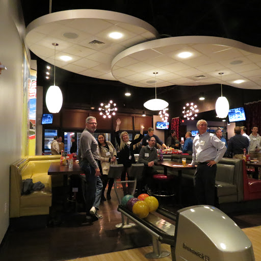 Bar & Grill «Howl at the Moon | Splitsville Luxury Lanes», reviews and photos, 220 Patriot Pl, Foxborough, MA 02035, USA