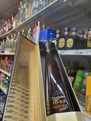 Supermarket «Hinky Dinky Supermarket», reviews and photos, 3110 M L King Ave, Flint, MI 48505, USA