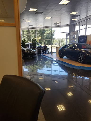 BMW Dealer «Bob Smith BMW», reviews and photos, 24500 Calabasas Rd, Calabasas, CA 91302, USA