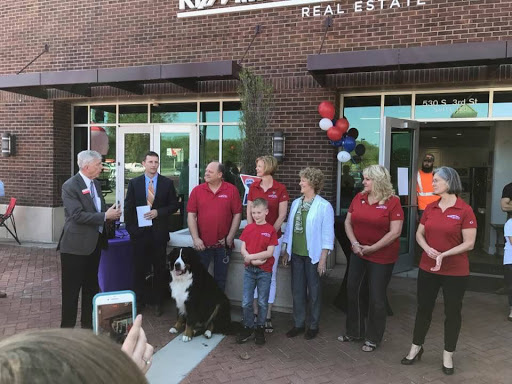 Real Estate Agency «RE/MAX Destiny Real Estate», reviews and photos, 530 S 3rd St #120, Manhattan, KS 66502, USA