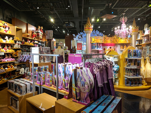Toy Store «Disney Store», reviews and photos, 7875 Montgomery Rd, Cincinnati, OH 45236, USA