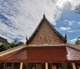 Wat Mai Ban Suan photo