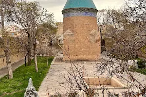 Hamdollah Mostowfi Tomb image