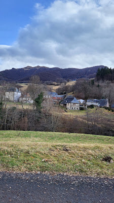 Pont sur le ruisseau de l'Estivas à Mandailles-Saint-Julien