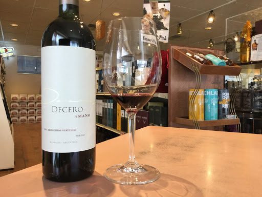 Liquor Store «Nine Acre Wines & Spirits», reviews and photos, 1624 Sudbury Rd, Concord, MA 01742, USA