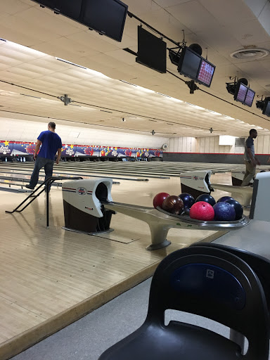 Bowling Alley «Bowl America Inc», reviews and photos, 140 S Maple Ave, Falls Church, VA 22046, USA