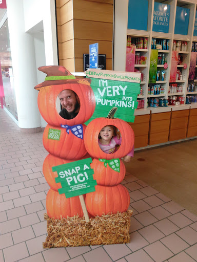 Shopping Mall «Wilton Mall», reviews and photos, 3065 NY-50, Saratoga Springs, NY 12866, USA