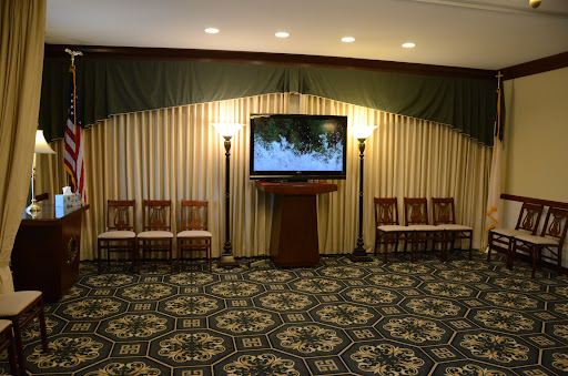 Funeral Home «Davenport Family Funeral Home», reviews and photos, 149 W Main St, Barrington, IL 60010, USA