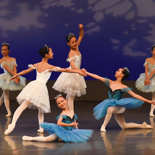 ダンススクール Krasivo Ballet Studio（クラッシーババレエスタジオ）