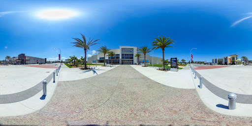 Movie Theater «Cobb Daytona Luxury Theatres», reviews and photos, 1850 Legend lane E100, Daytona Beach, FL 32114, USA