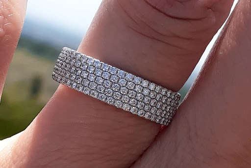 Jewelry Buyer «Lovelady Diamond Jewelry & Gold Buyers», reviews and photos, 15466 Los Gatos Blvd, Los Gatos, CA 95032, USA