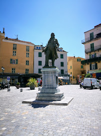 Statue de Pascal Paoli - Statua di Pasquale Paoli du Restaurant A FUNTANA à Corte - n°1